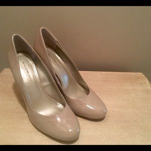 LAST CHANCE! Bandolino Patent Nude Heels Size 9